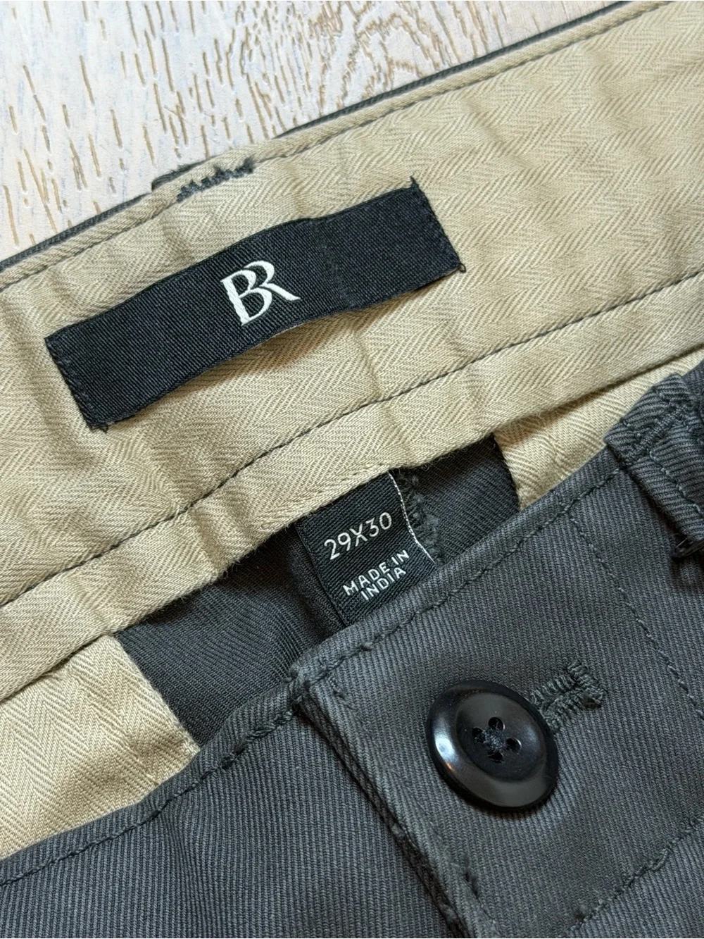 NWT Banana Republic Mens Authentic Slim Chino Pants Size 29 X 30